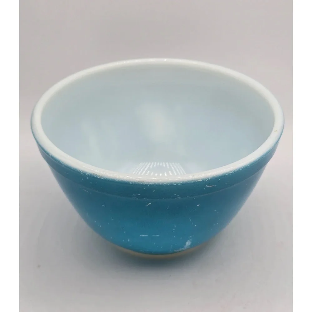 Vintage Pyrex 401 Turquoise Blue Nesting Mixing Bowl 1.5Pt Milk Glass Made USA